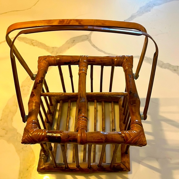 Vintage Bamboo Wine carrier/holder holds four bottles w/moveable handles - Picture 1 of 9